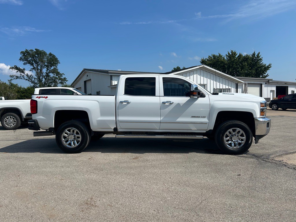 2018 Chevrolet Silverado 1500 Image 4