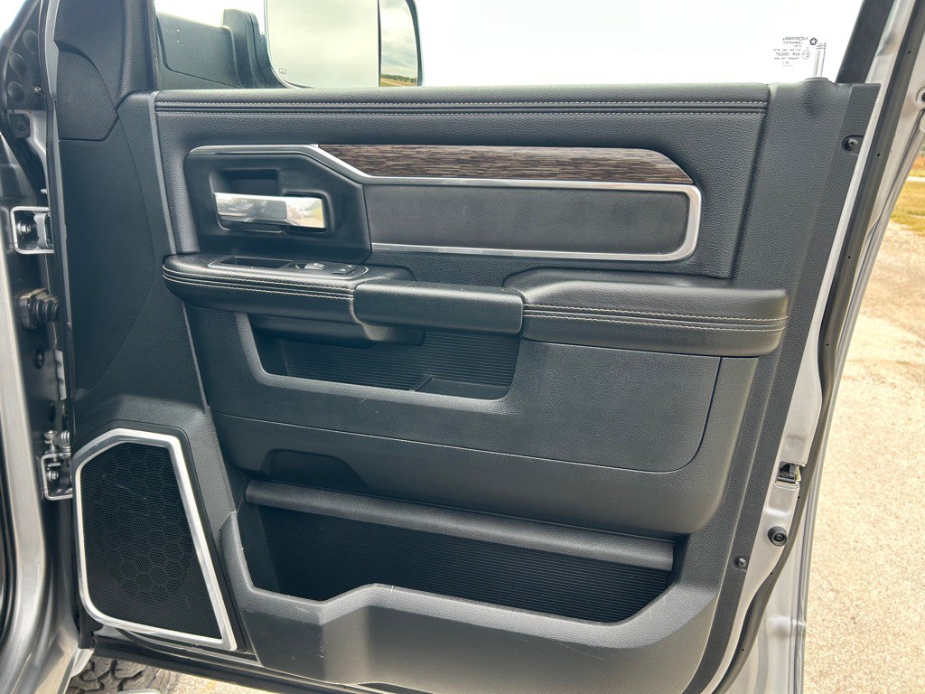 2021 RAM 2500 Image 12