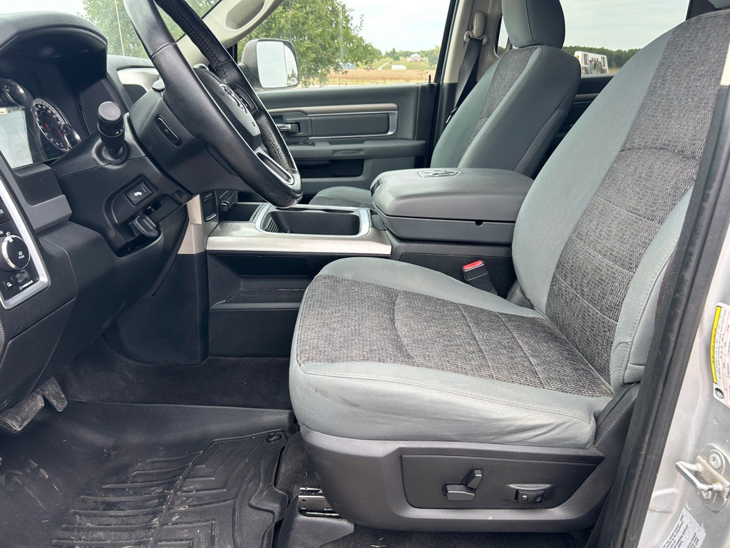 2017 RAM 2500 Image 9