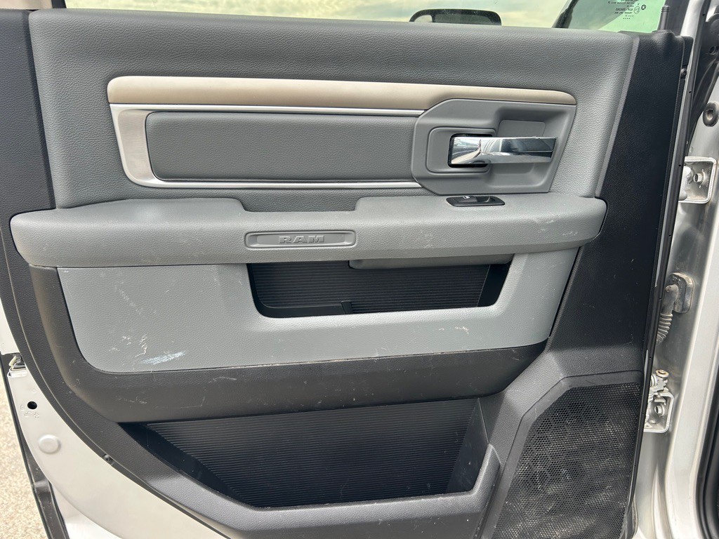 2017 RAM 2500 Image 16