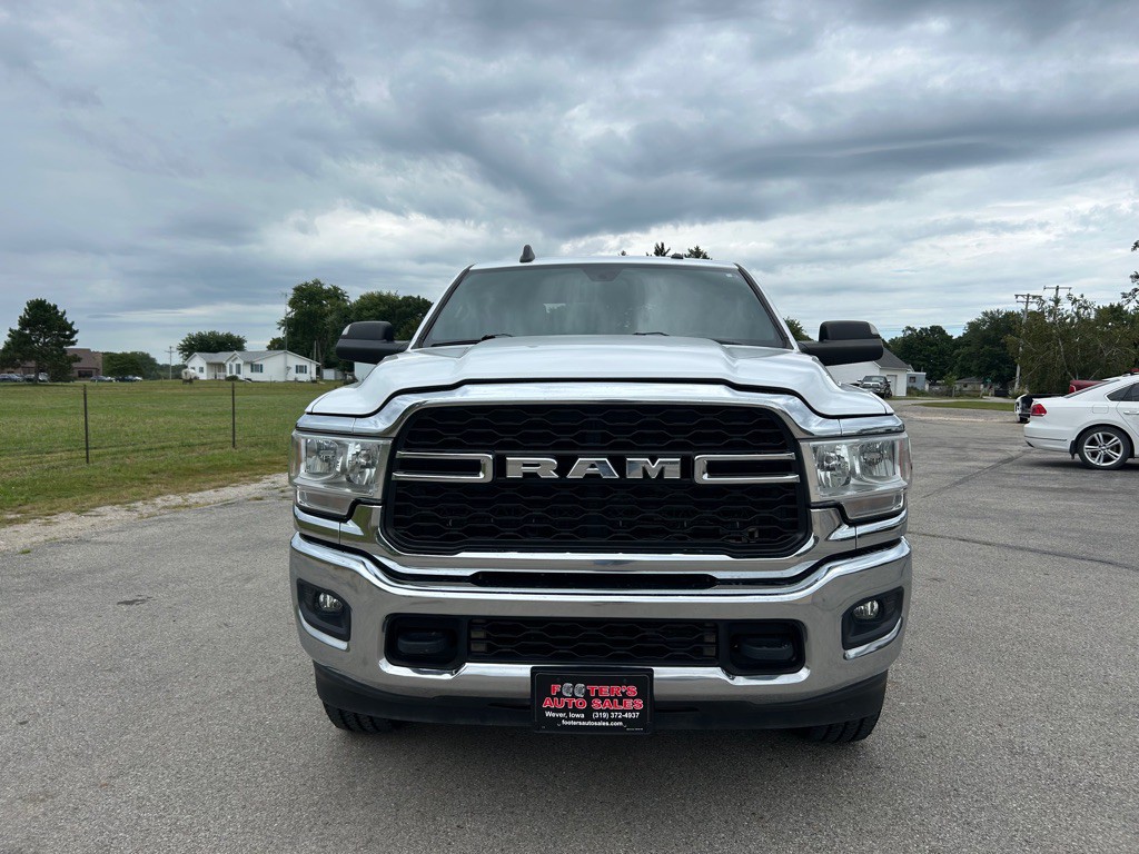 2022 RAM 3500 Image 2