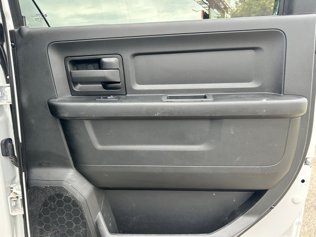 2022 RAM 3500 Image 14