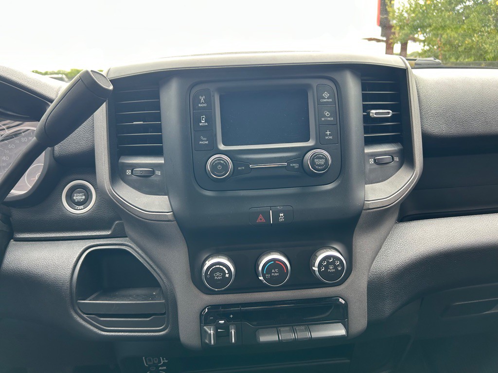 2022 RAM 3500 Image 18