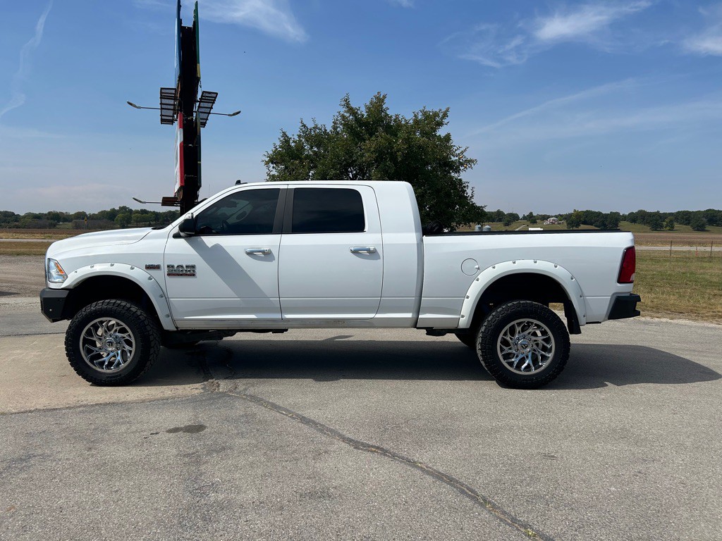 2017 RAM 2500 Image 8