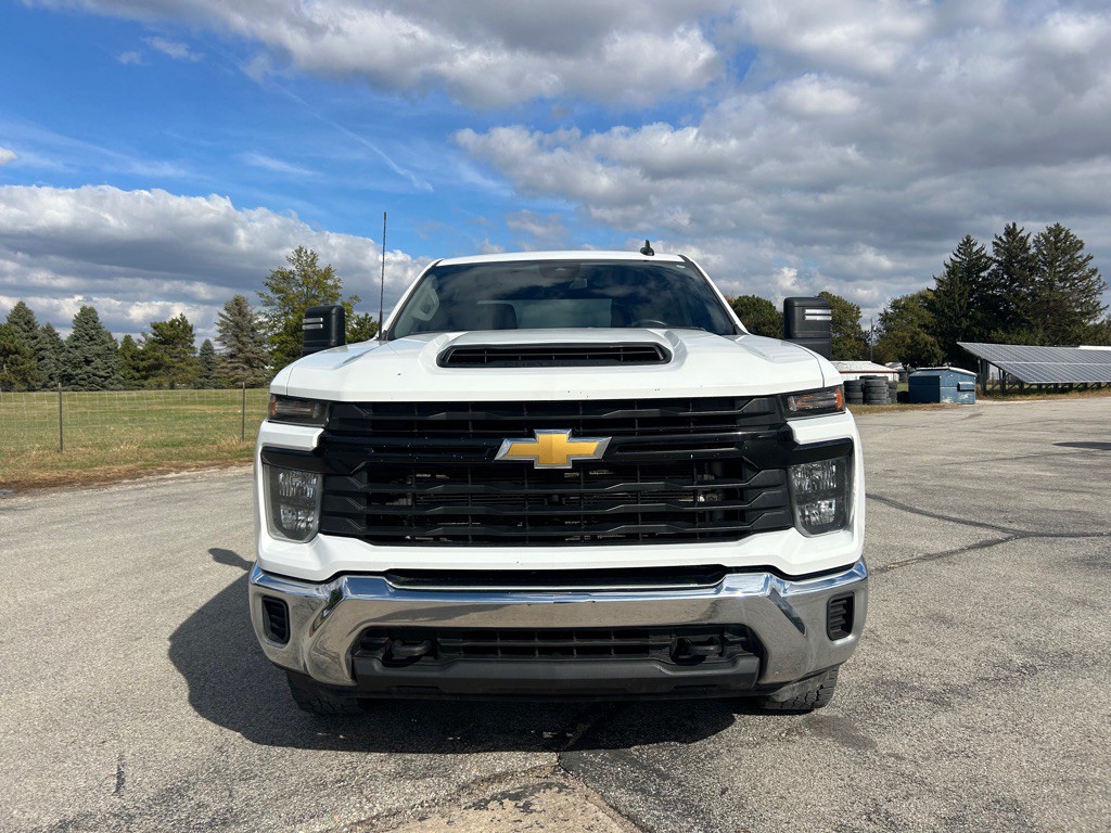 2024 Chevrolet Silverado 1500 Image 2