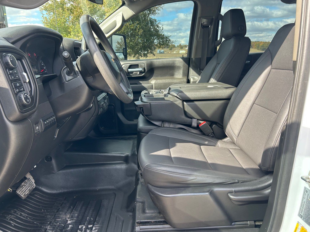 2024 Chevrolet Silverado 1500 Image 9