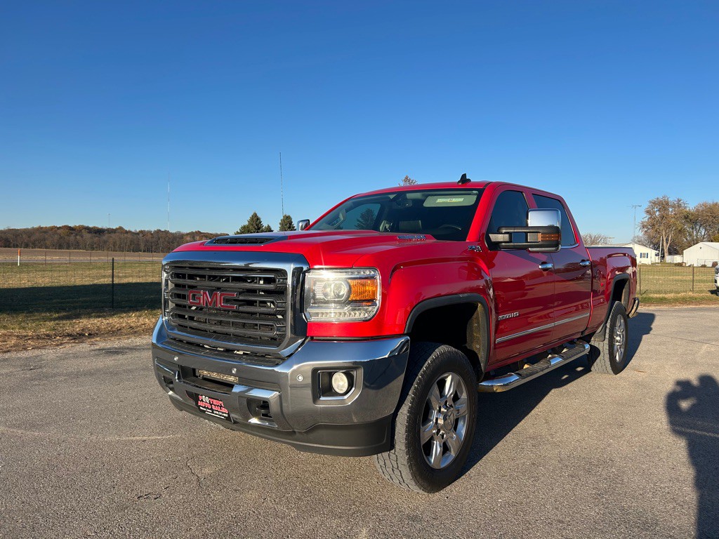 2018 GMC Sierra Image 1
