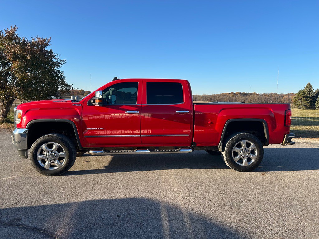 2018 GMC Sierra Image 8