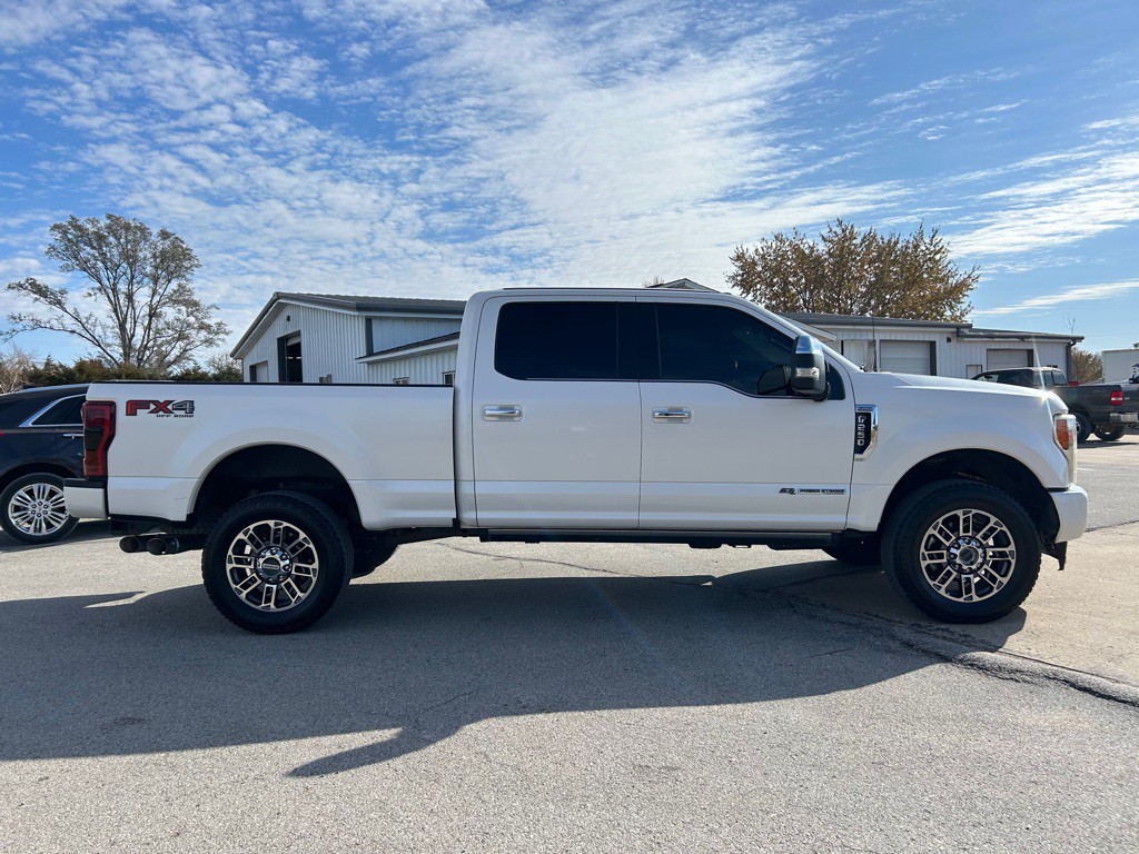 2017 Ford F-250 Image 4