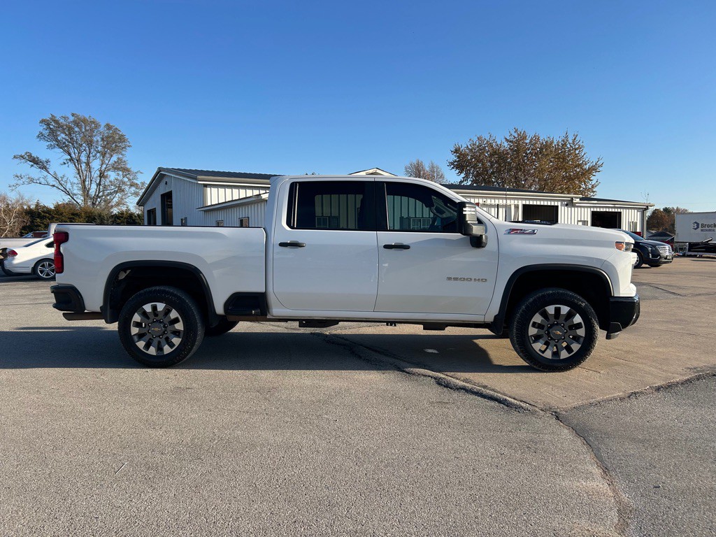2024 Chevrolet Silverado 1500 Image 4