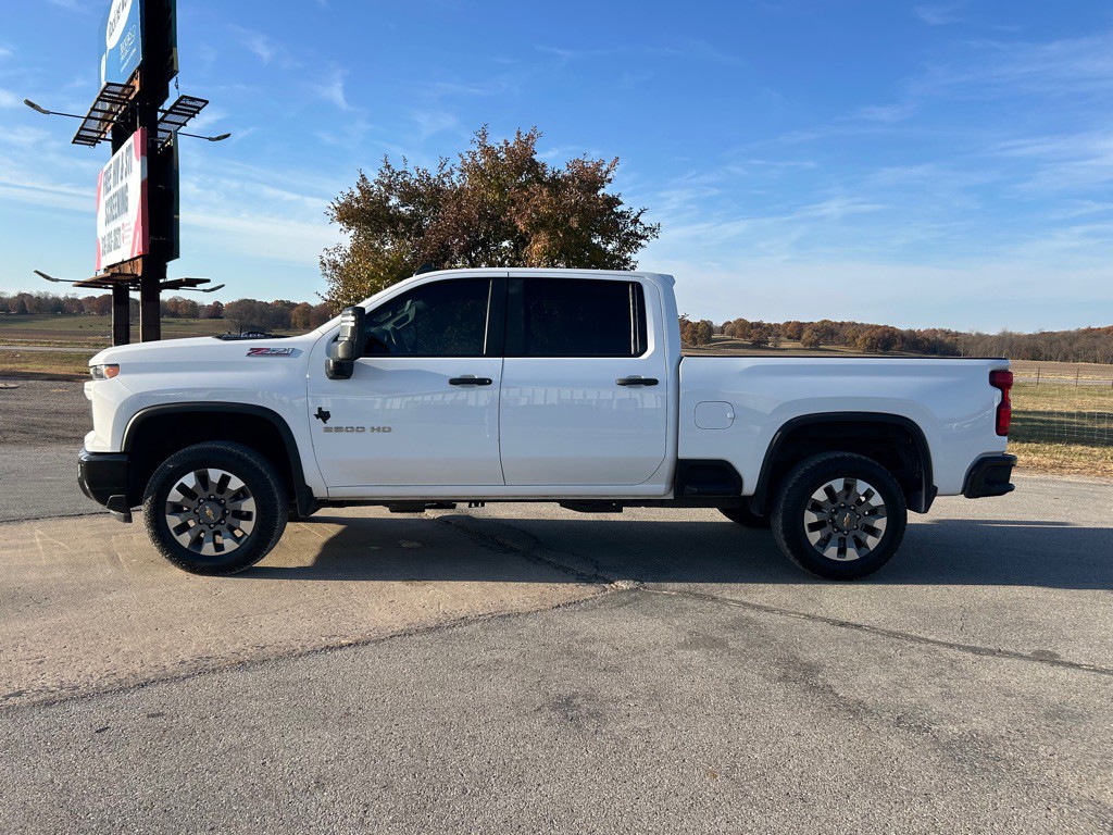 2024 Chevrolet Silverado 1500 Image 8