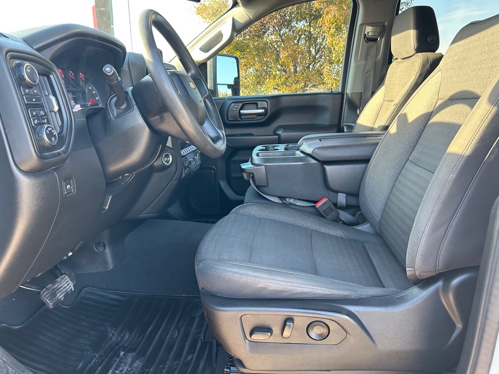 2024 Chevrolet Silverado 1500 Image 9