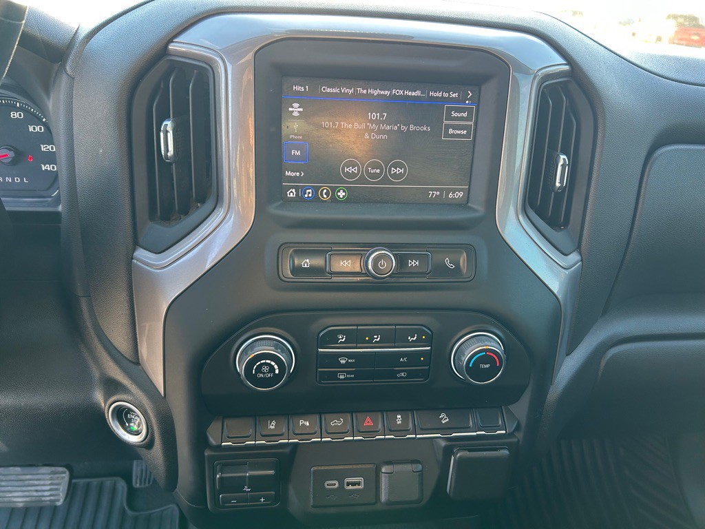 2024 Chevrolet Silverado 1500 Image 18