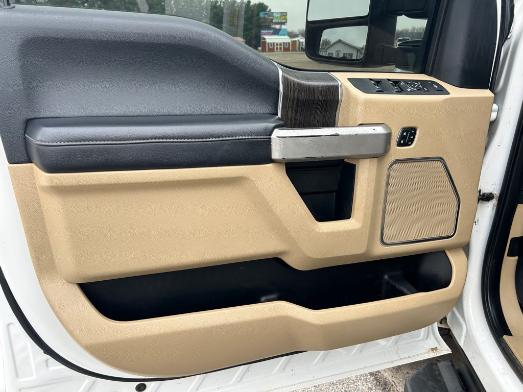 2021 Ford F-250 Image 10