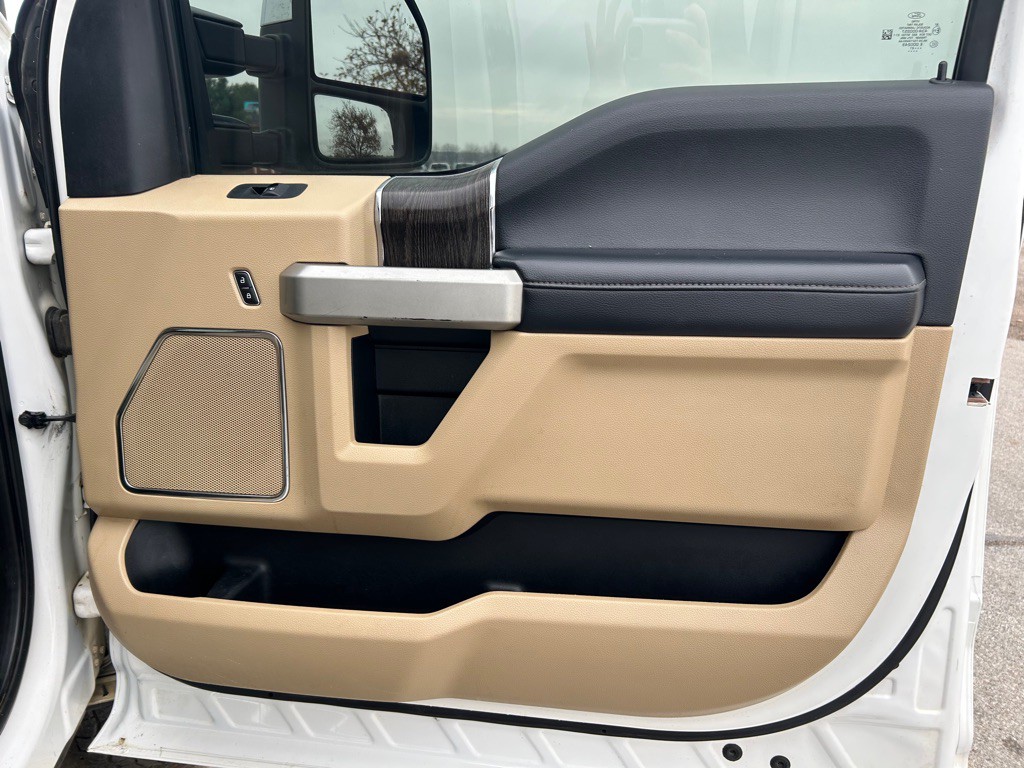 2021 Ford F-250 Image 12