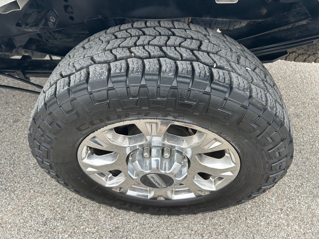 2021 Ford F-250 Image 21