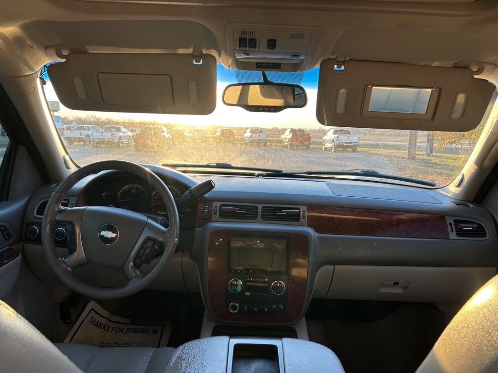 2013 Chevrolet Suburban Image 19