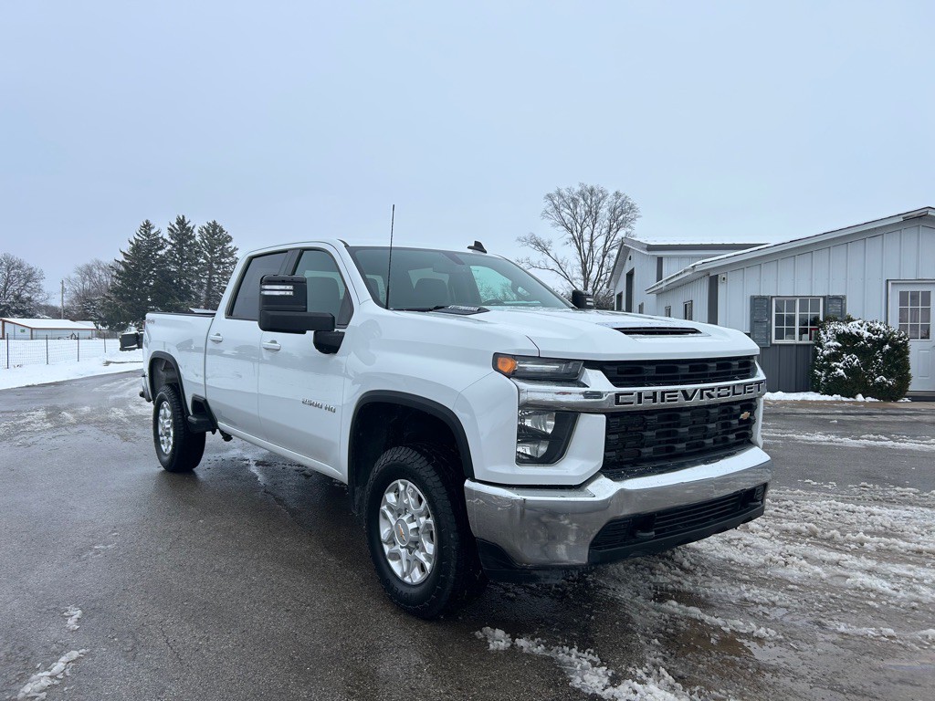 2021 Chevrolet Silverado 1500 Image 3