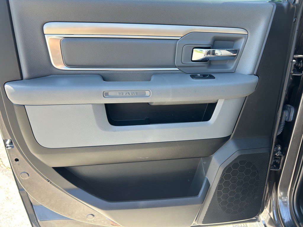 2018 RAM 2500 Image 16