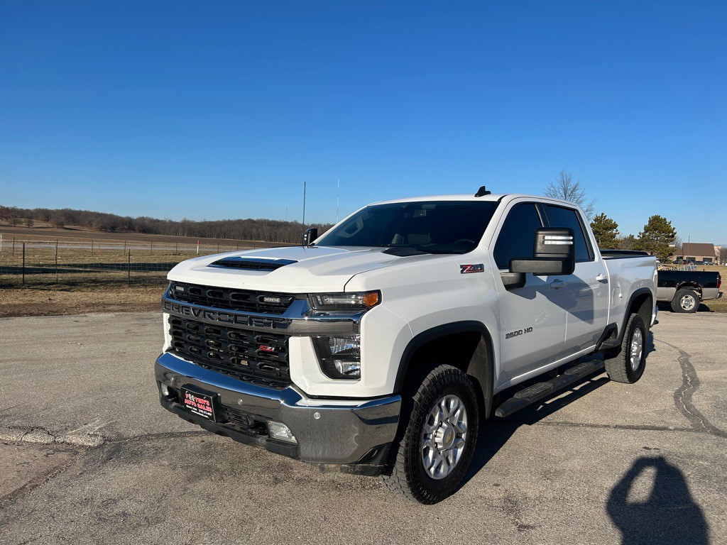 2022 Chevrolet Silverado 1500 Image 1