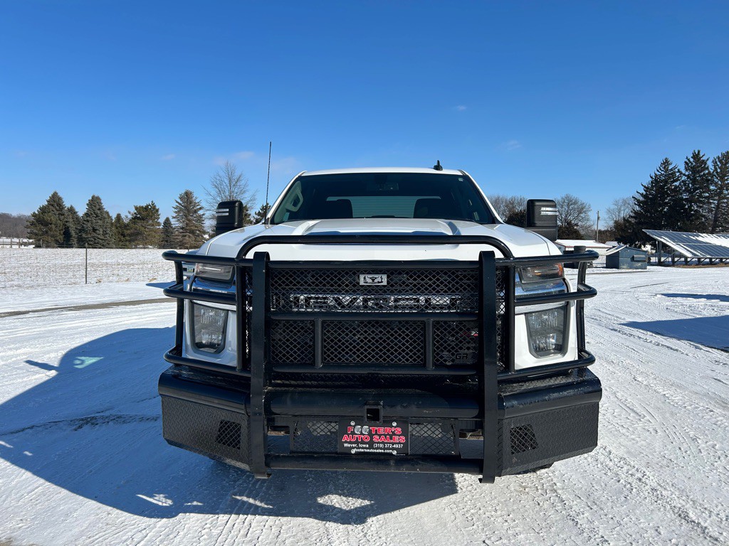 2023 Chevrolet Silverado 1500 Image 2