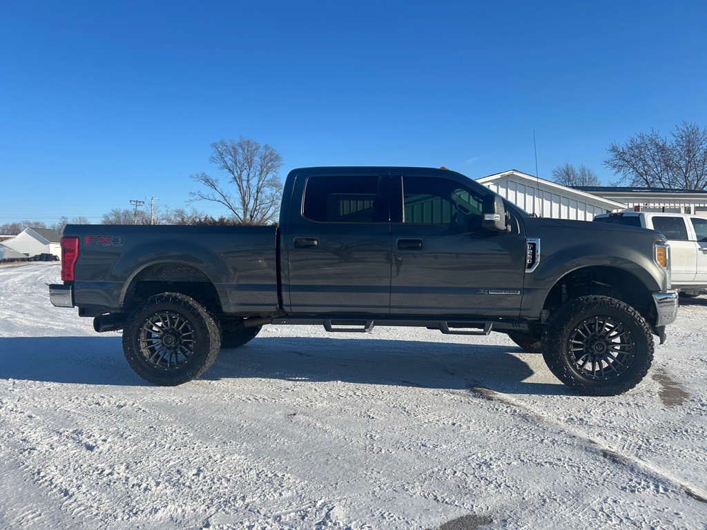 2017 Ford F-250 Image 4