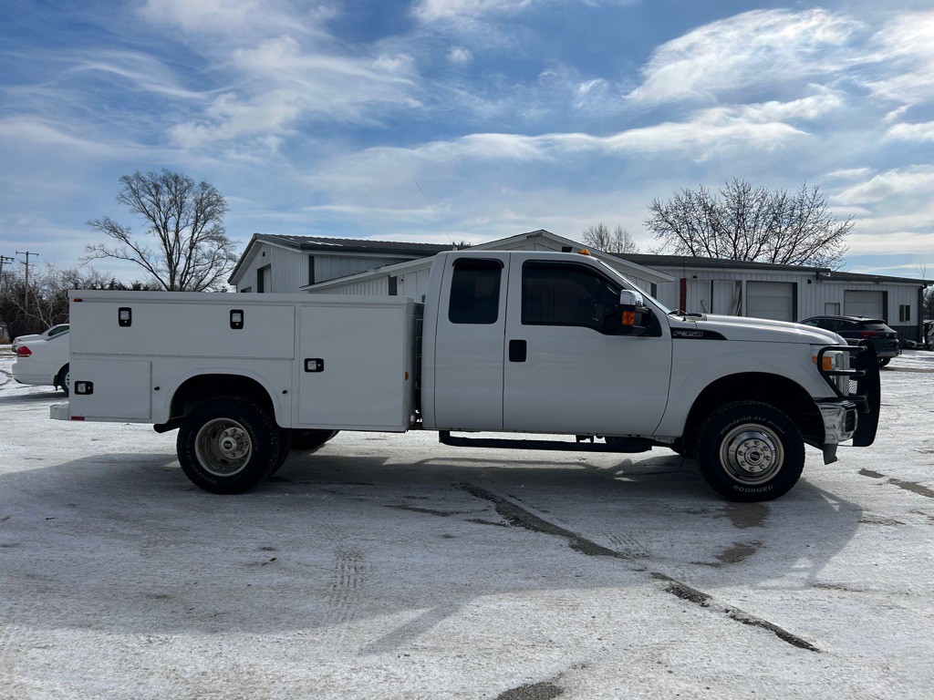 2015 Ford F-350 Image 4