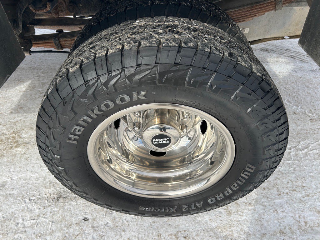 2015 Ford F-350 Image 24