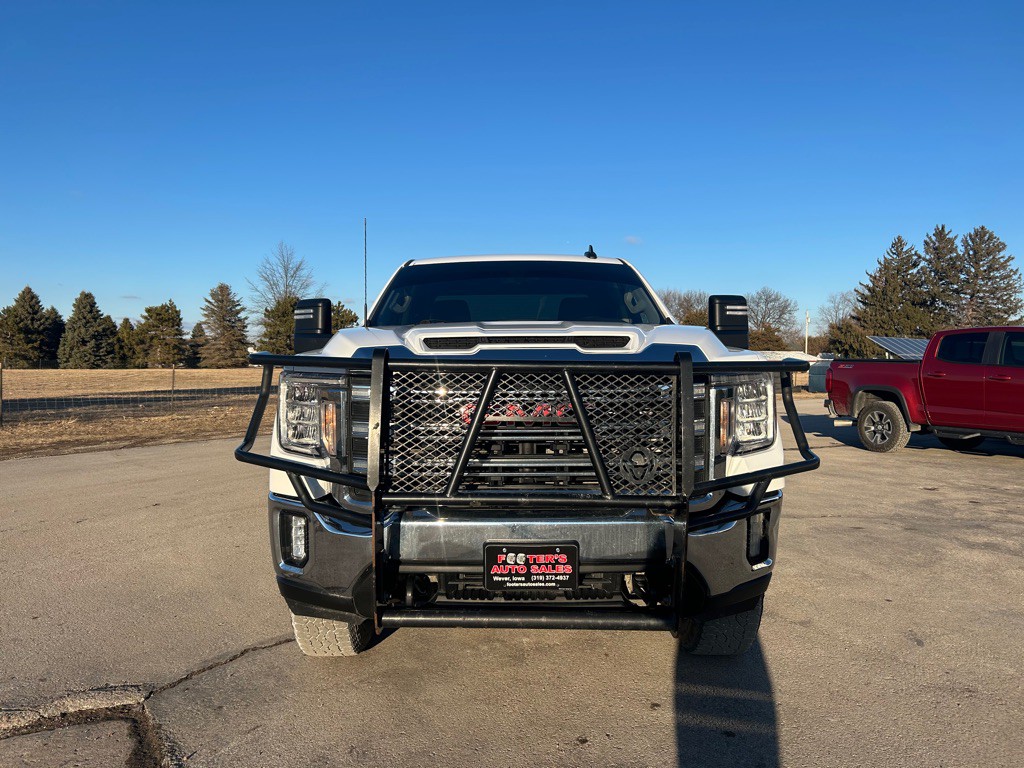2022 GMC Sierra Image 2