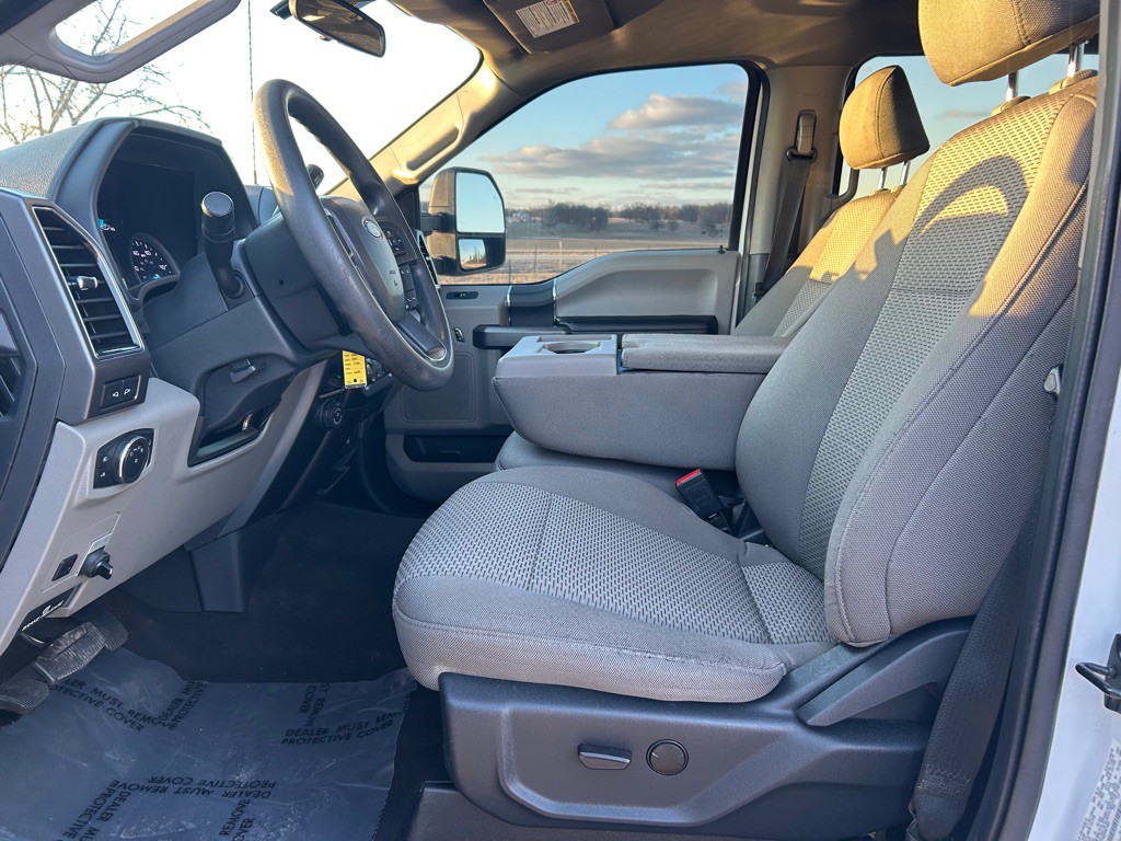 2022 Ford F-350 Image 9