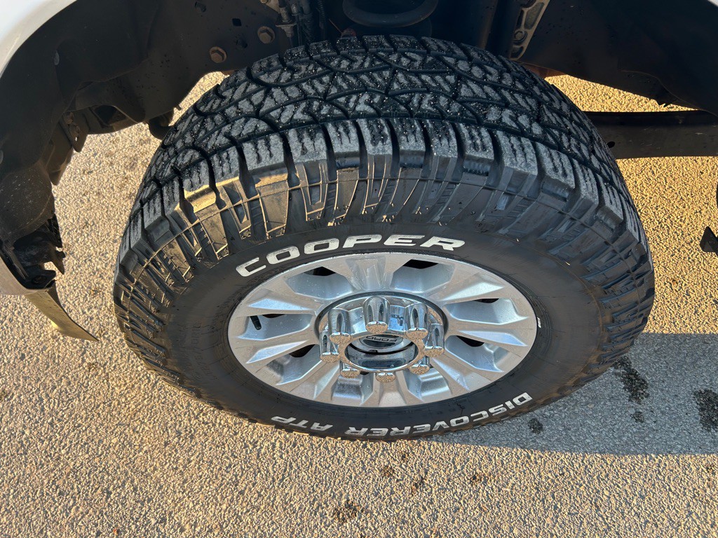 2022 Ford F-350 Image 21