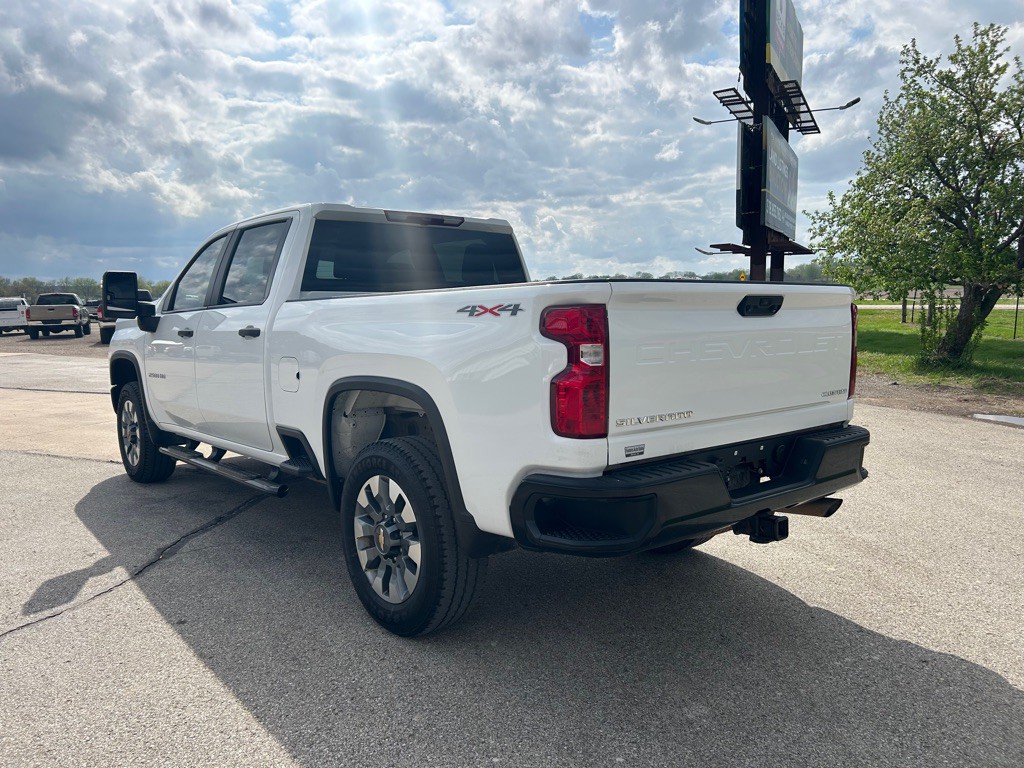 2023 Chevrolet Silverado 1500 Image 7