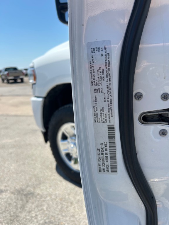 2023 RAM 2500 Image 25