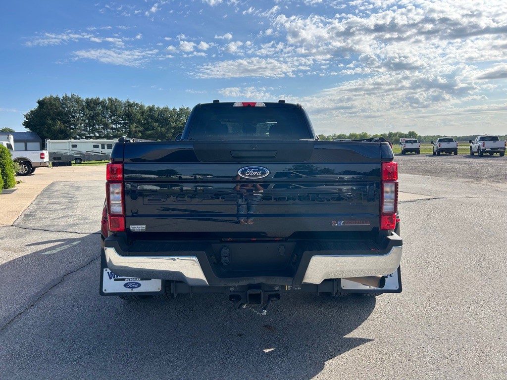 2022 Ford F-350 Image 6