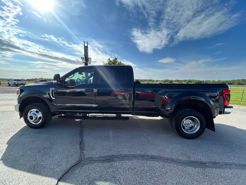 2022 Ford F-350 Image 8