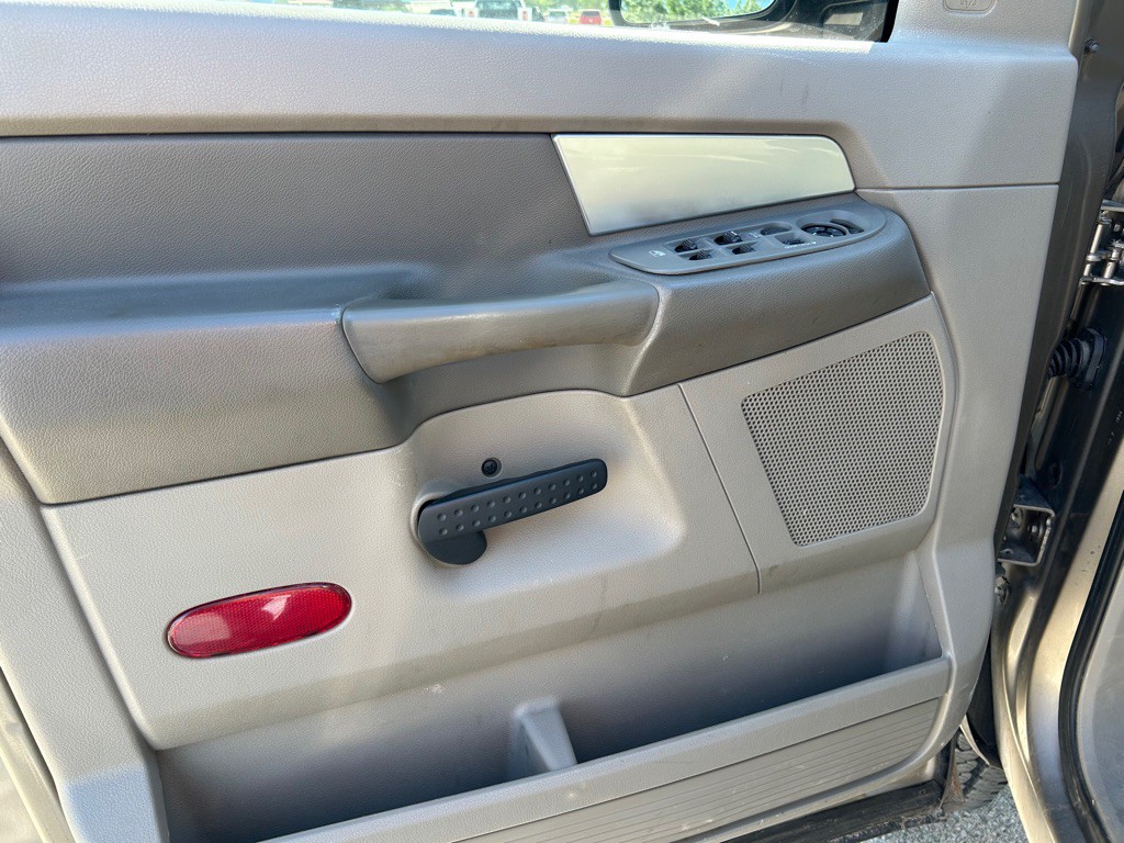 2007 Dodge Ram 2500 Image 10