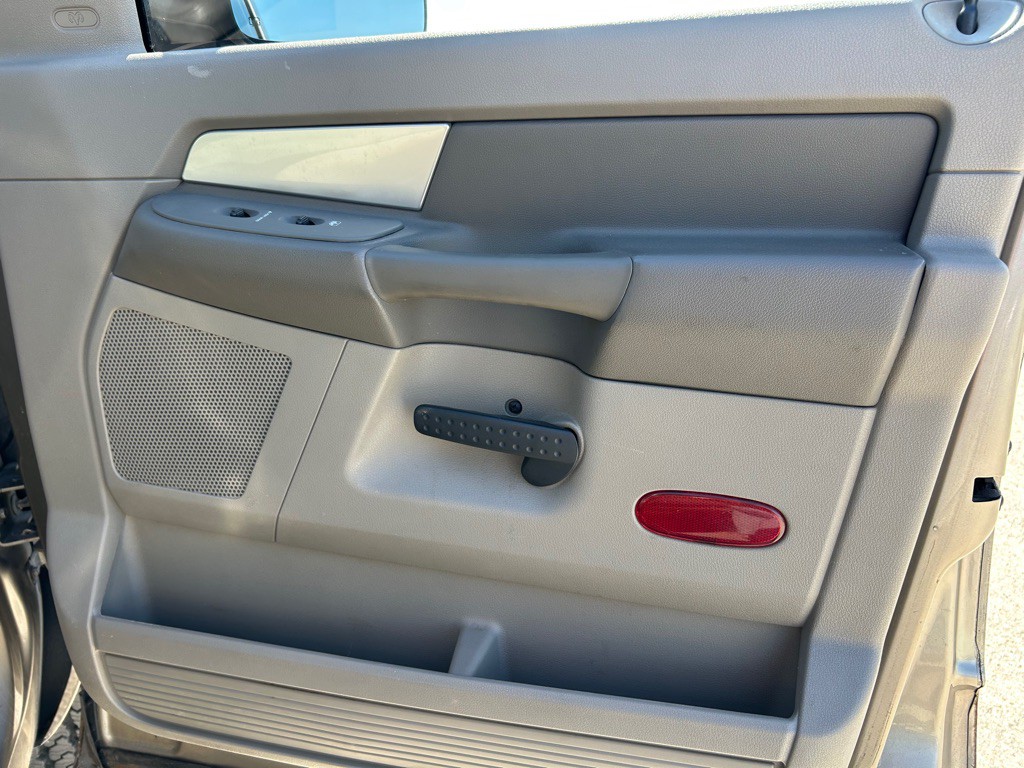 2007 Dodge Ram 2500 Image 12