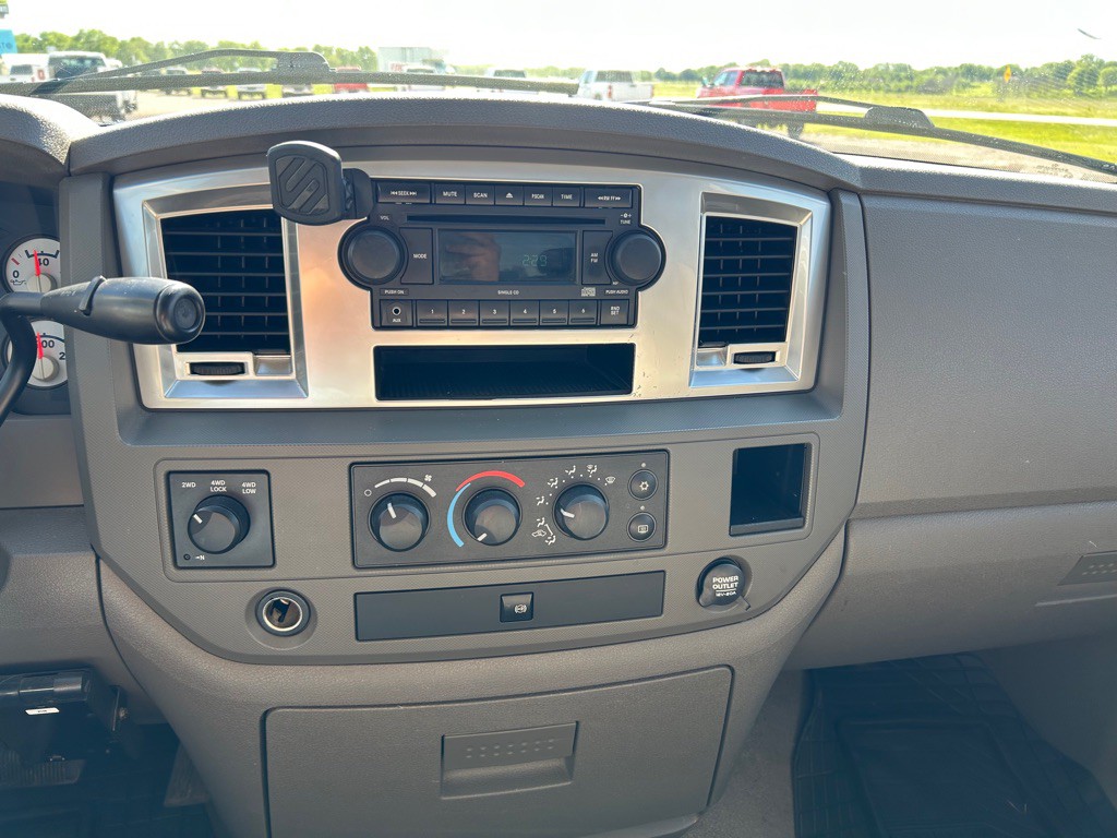 2007 Dodge Ram 2500 Image 18