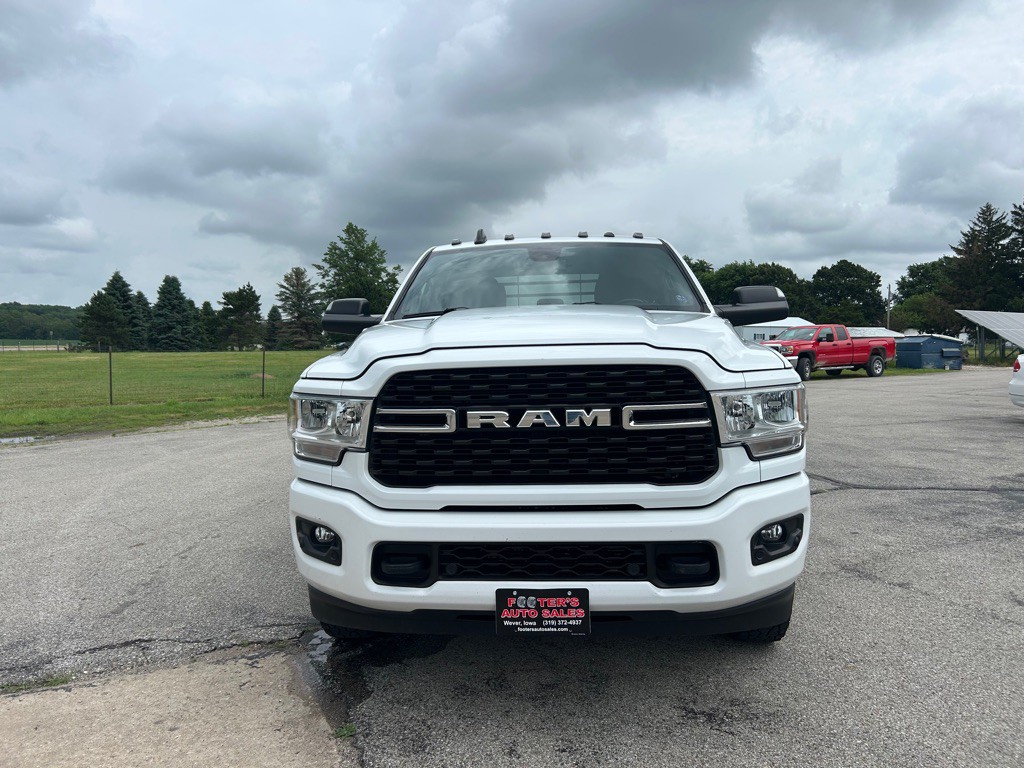 2022 RAM 3500 Image 2