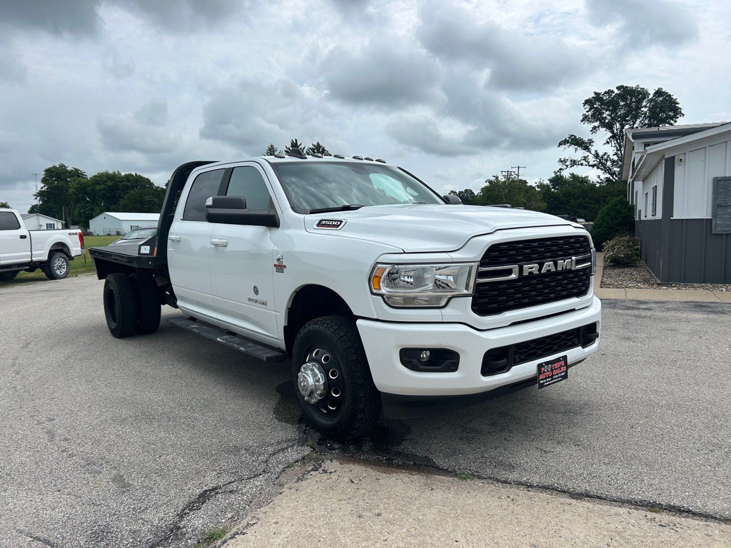 2022 RAM 3500 Image 3