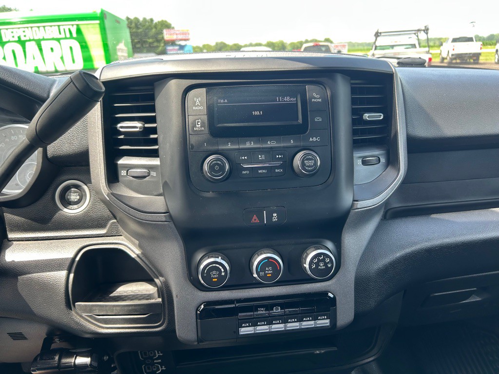 2021 RAM 3500 Image 18