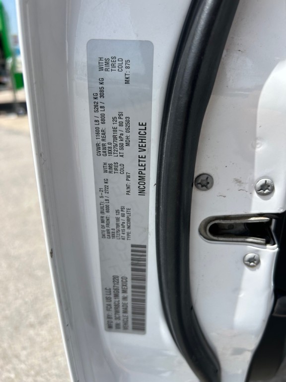 2021 RAM 3500 Image 24