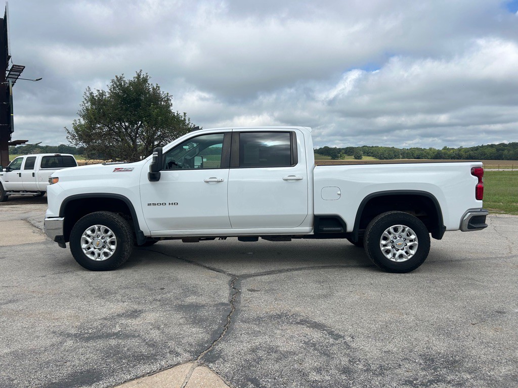 2024 Chevrolet Silverado 1500 Image 8