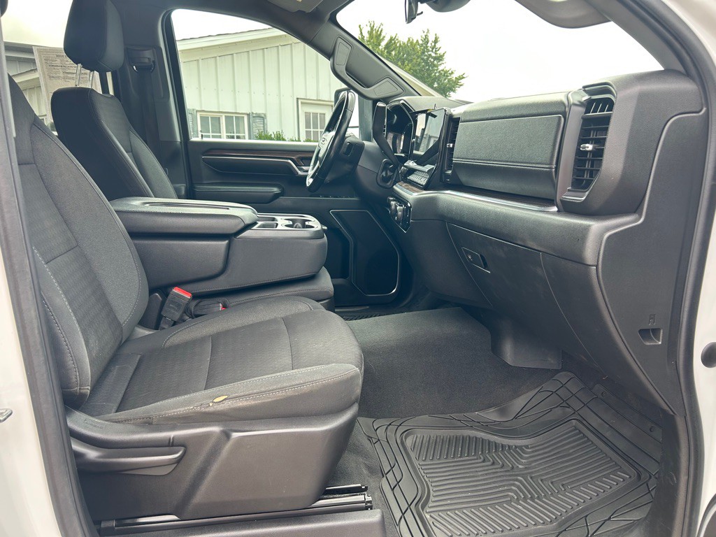2024 Chevrolet Silverado 1500 Image 11