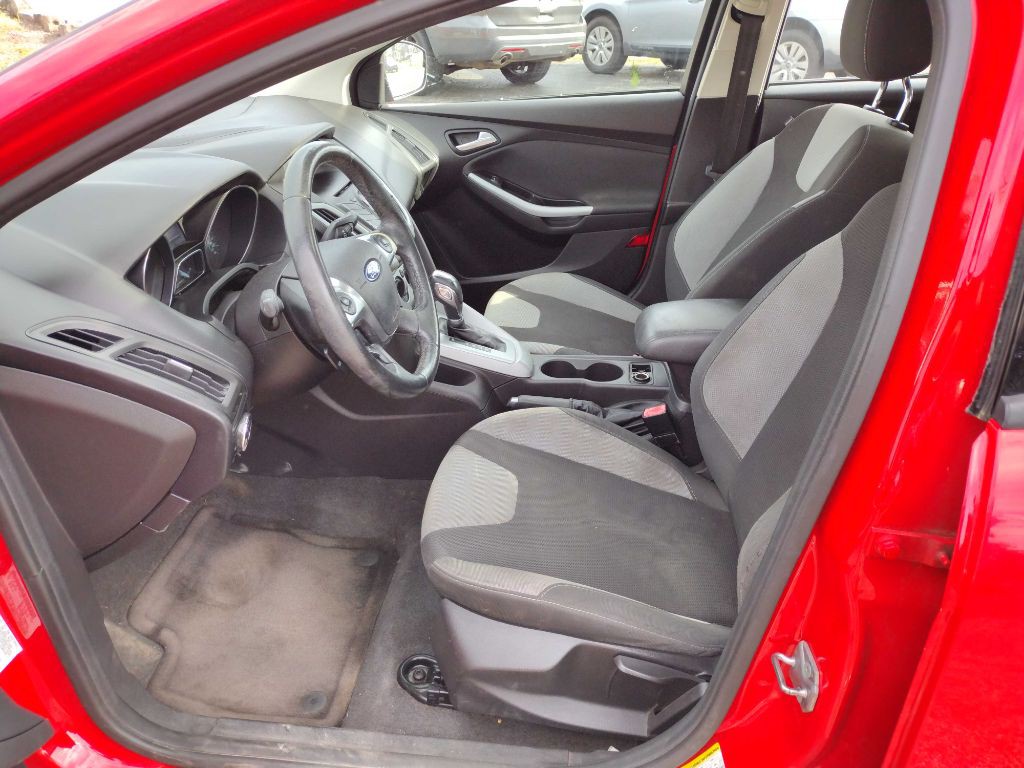 2012 Ford Focus Image 8