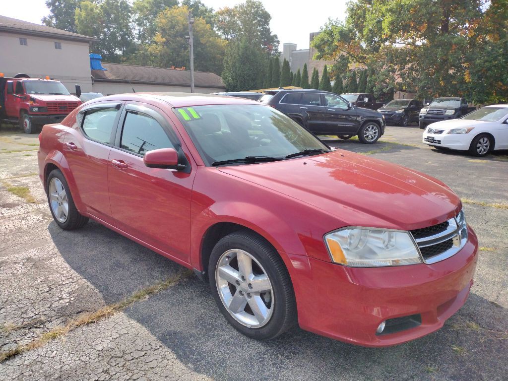 2011 Dodge Avenger Image 1