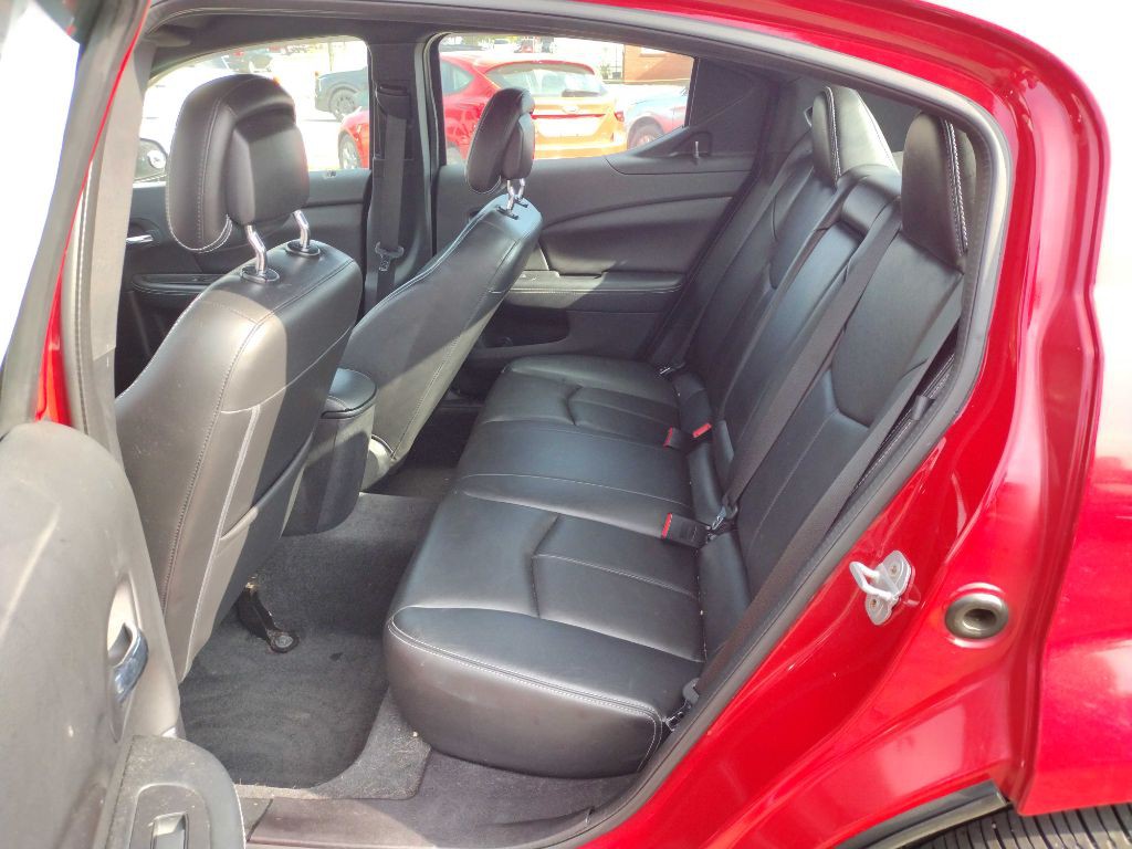2011 Dodge Avenger Image 7