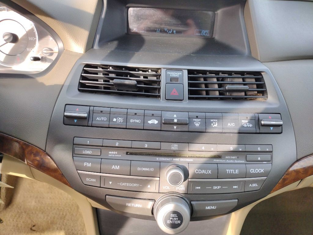 2010 Honda Accord Image 8