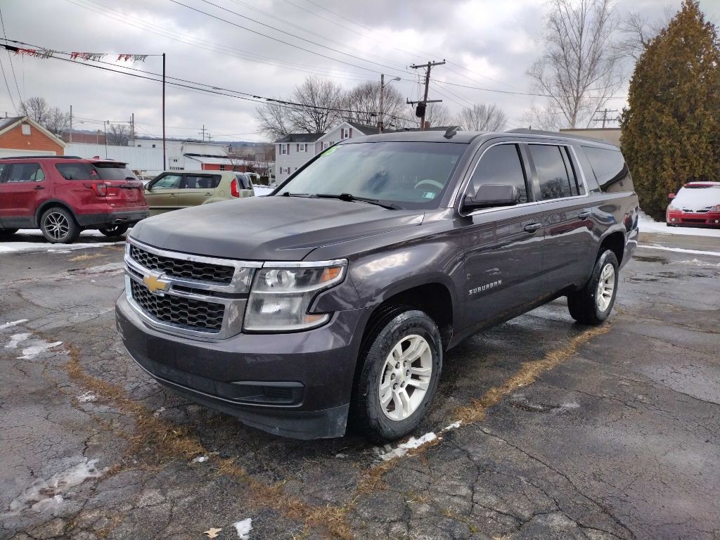 2015 Chevrolet Suburban Image 2