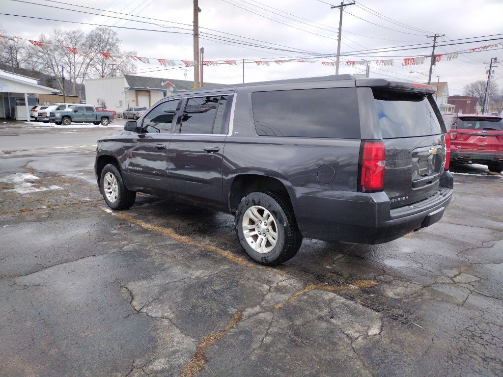 2015 Chevrolet Suburban Image 3